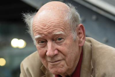 ZKB Schillerpreis 2025 für Franz Hohler
Auszeichnung für sein Buch "Franz Hohler & friends" mit literarischen Porträts mit Zürich-Bezug.
https://www.kabarett-news.de/News-vom-16.06.2025-franz_hohler.html
Foto Copyright Franz Hohler