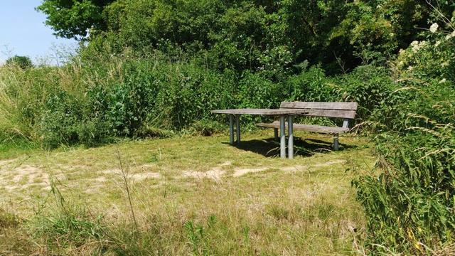 Nachher: die Sitzgelegenheit kann wieder genutzt werden