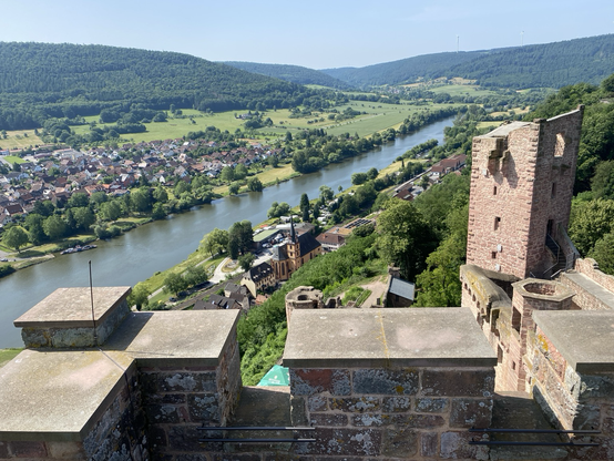 Blick von der Henneburg auf Stadtprozelten am Main | Foto: Stefan Frerichs/ RheinWanderer.de
