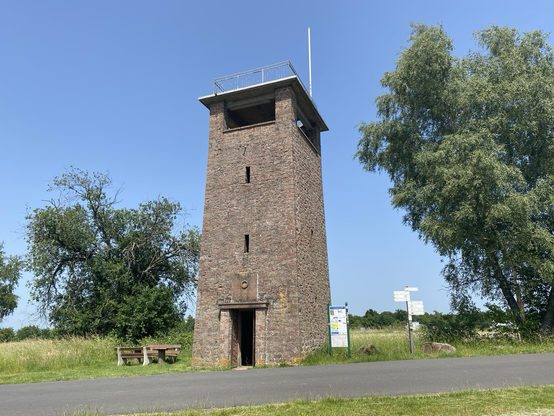 Ludwig-Keller-Turm auf der Geishöhe im Spessart | Foto: Stefan Frerichs/ RheinWanderer.de 