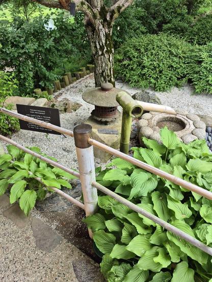 Crouching basin (#Tsukubai)
Before guests enter a #teahouse, they stop to perform a ritual purifying of body and soul. At a basin set low on the ground, guests must crouch, in a position of humility, in order to wash hands and rinse mouths