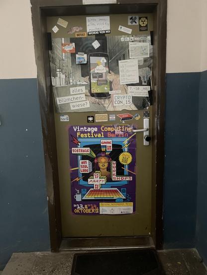 Entrance door of hackerspace Chaos Chemintz (chch)