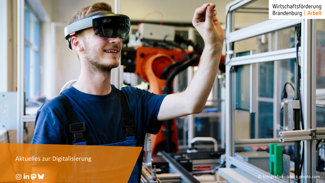 Bild: Auszubildender mit VR-Brille
Bildbeschriftung: Aktuelles zur Digitalisierung