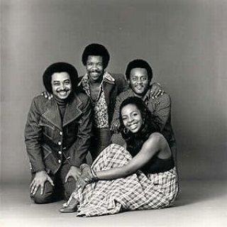 Cover: Gladys Knight And The Pips - Who Is She