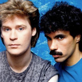 Cover: Hall And Oates - She's Gone