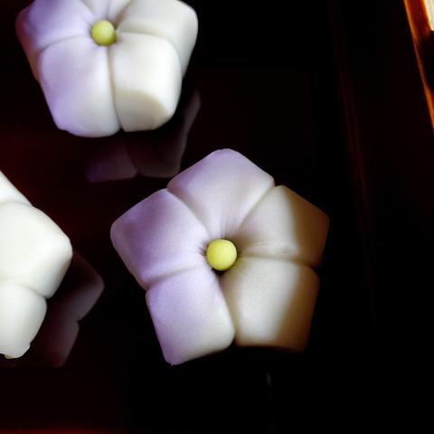 Sweet in the shape of a kikyu (Japanese bellflower).