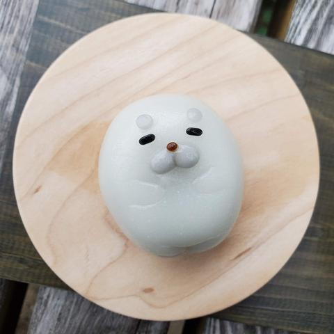 A nerikiri sweet in the shape of a seal for Kyoto Aquarium.
