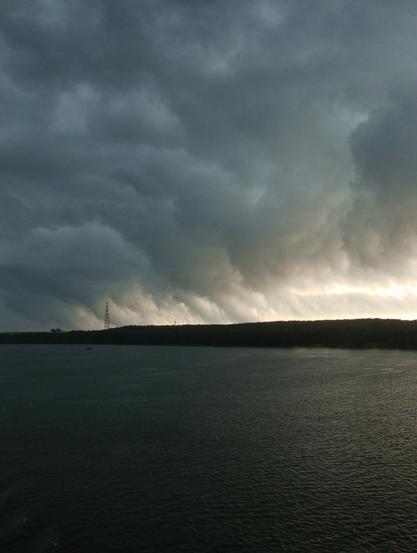 Wolkenstimmung über der Ostseeküste vor Klaipeda in Litauen