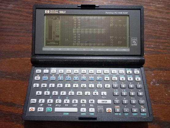 Hewlett Packard 100LX running Team Droid, playing one of the original Jam Levels.