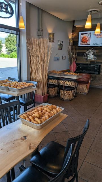 Kekuli Cafe bannock, crack of dawn