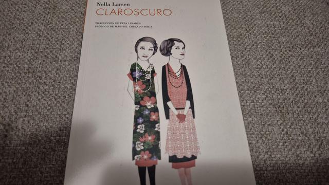 Cubierta del libro de Nella Larsen editado por contraseña.