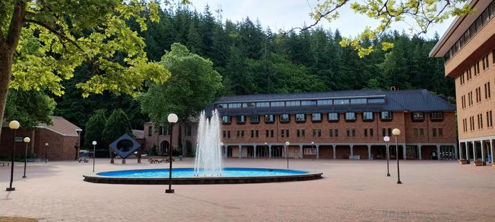 Red Square fountain and surrounding buildings at Western WA University