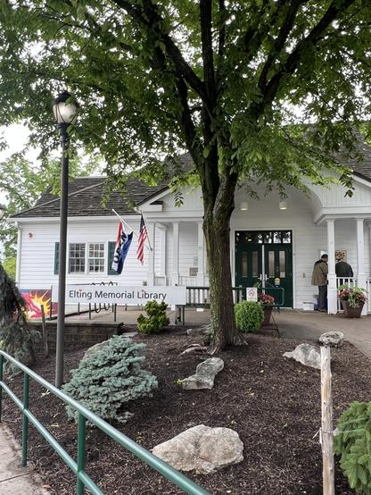 the exterior of Elting Memorial Library, in New Paltz, NY. 
