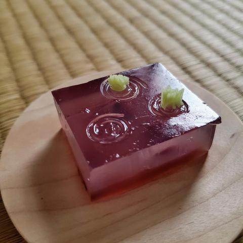 A tiny rice paddy in jelly form.