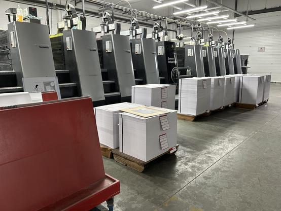 Imprimeix els teus cartells personalitzats amb qualitat professional, al millor preu i sense complicacions tria mida, material i rep-los puntualment, llestos per impactar.
📌 https://www.cevagraf.coop/impressio/cartells-publicitaris/
#imprimir #cartells #impremta
