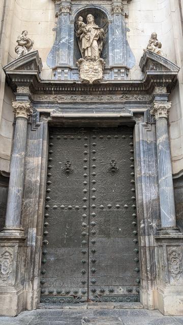 Door of the cathedral of Murcia, Spain 🇪🇸
