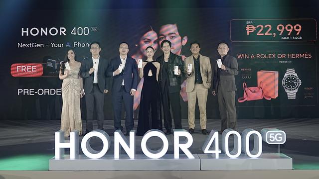 HONOR Philippines Brand Marketing Manager Joepy Libo-on, Country Manager Sean Yuan, CEO of HONOR Southeast Asian Business Development George Zheng, celebrities Julia Barretto and Joshua Garcia, HONOR Philippines Marketing Vice President Stephen Cheng, and GTM Director Steven Yan.