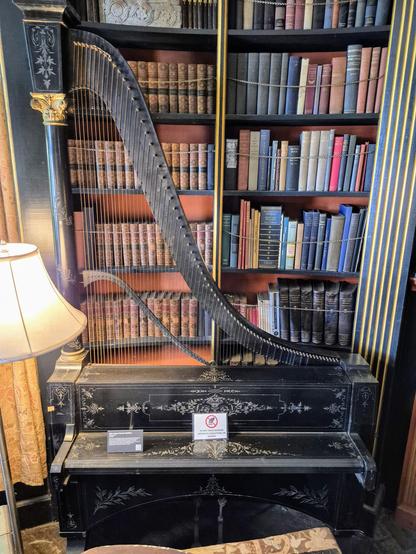 Hammond's claviharp, a 19th century instument that combined a clavichord with a harp.