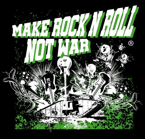 Auf dem Bild greifen Instrumente (wie Gitarren, Bässe, Schlagzeuge) einen Panzer an welches die Kraft der Musik darstellen soll, die den Krieg vernichten kann, MAKE ROCK´N´ROLL NOT WAR!