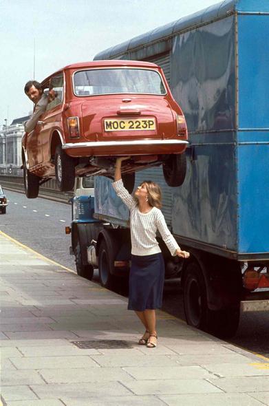 June, 1976: Lindsay Wagner visiting the UK to promote The Bionic Woman.