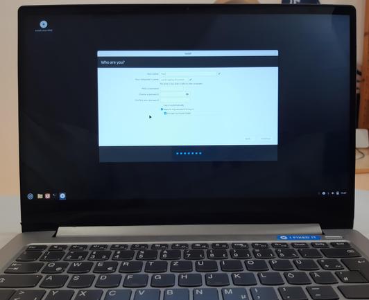 My Laptop showing a Linux Mint setup screen.