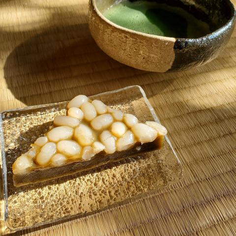 Minatsuki flavoured with hoji-cha (roasted green tea).
