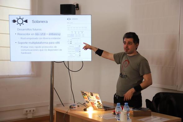 Iván Sánchez explicando desarrollos futuros para su software Solanera.
