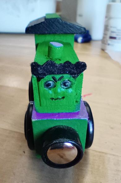 #CustomMade #IncredibleHulk #woodentrain
