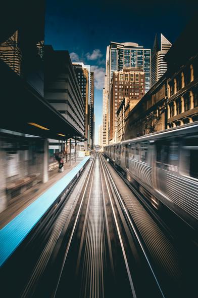 Zug an einem Bahnhof in Chicago
