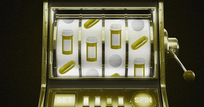 La FDA a autorisé l'entrée aux États-Unis d'au moins 150 médicaments ou de leurs ingrédients fabriqués dans des usines interdites où l'on a constaté la présence de moisissures, d'eau polluée, de laboratoires sales ou de protocoles d'essai frauduleux.

source : proppublica