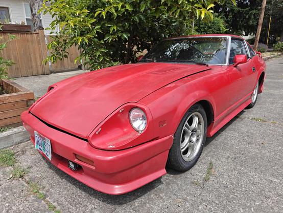 Red Nissan 280z