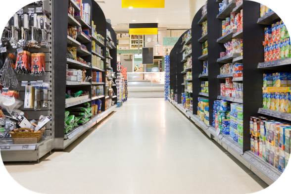 Des rayons de supermarché.
Dei reparti di un supermercato.