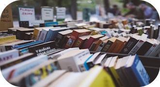 Une librairie.
Una libreria.