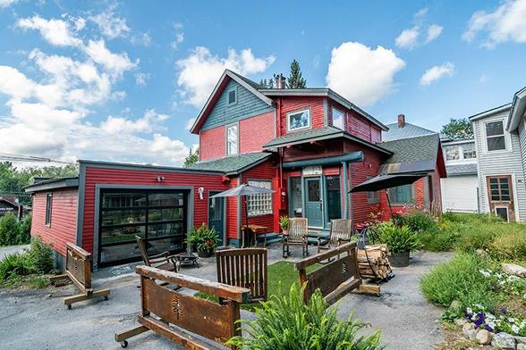 NEW LISTING!
LUCKY LOON IN LAKE PLACID
Exterior