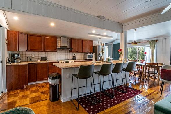 NEW LISTING!
LUCKY LOON IN LAKE PLACID
Living Room