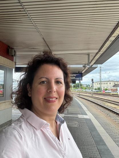 Auf dem Foto bin ich am Bahnhof zu sehen, als ich mich auf den Weg nach München machte.