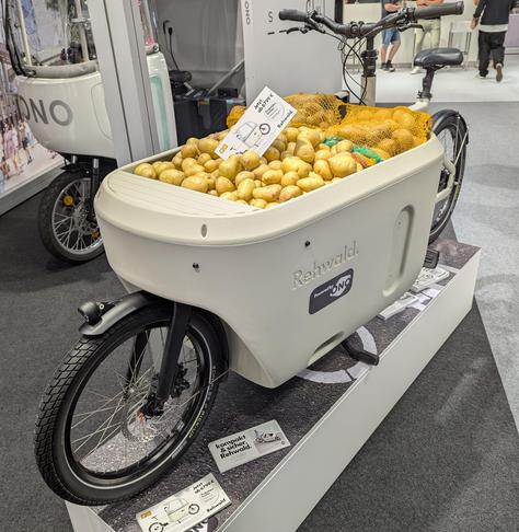 Rehwald Cargobike, mit Kartoffeln gefüllt