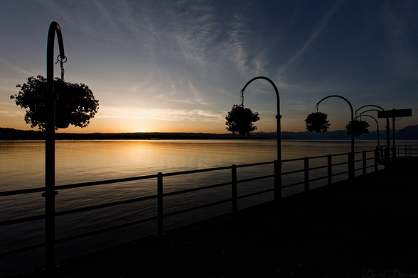 Morges pier at daw