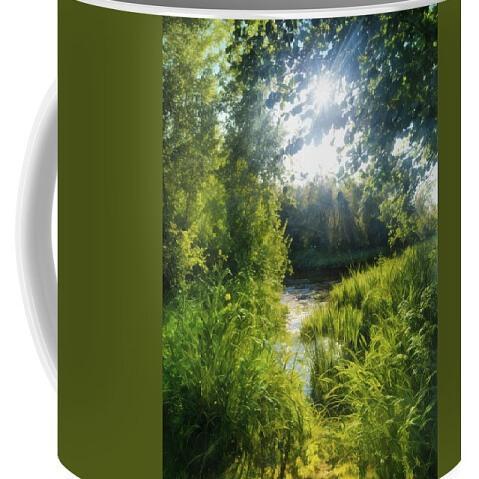 River seen through luxuriant vegetation 