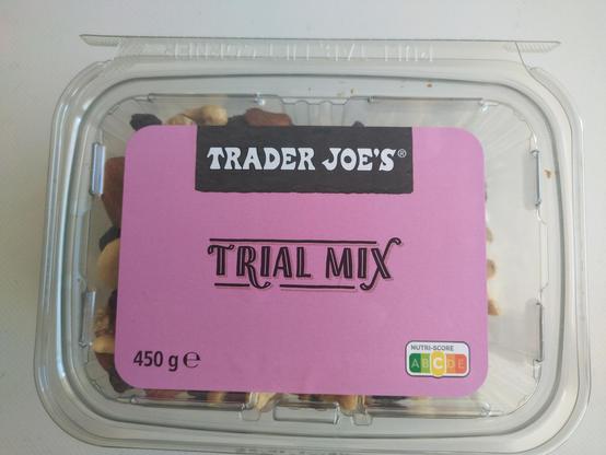 Photograph of an Aldi Netherlands box of "trial mix"