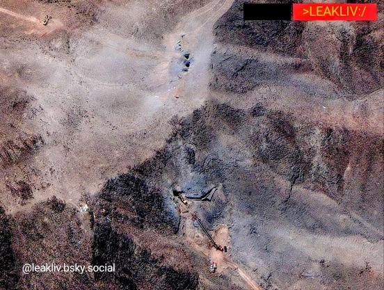 🇮🇷🇺🇸🇮🇱  #Iran has begun rebuilding the Fordow facility.

→ New Maxar #satellite images from June 29 show heavy equipment at the nuclear complex: an excavator and crane are operating directly above the site of the US GBU-57 strike, while a bulldozer and several trucks are visible on the slope. 

• Additional equipment is present at the eastern entrance and near the building damaged by the Israeli raid.

>LEAKLIV:/