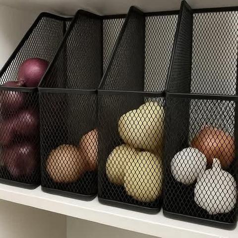 Don’t know who's idea is it, but thank you very much!
Pretty practical and space-saving.

#Ideas #Creative #Tips #Tricks