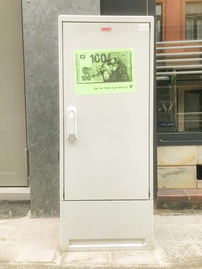 100€, chimpanzé
