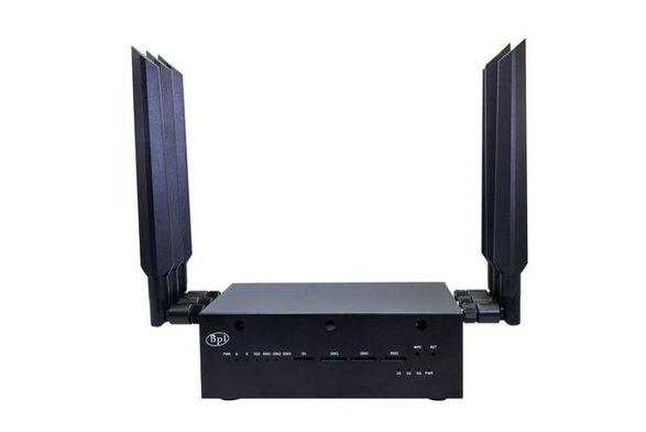 BPI-Wifi7 Router Open source product base on BPI-R4 + BE14 module, are you want to order one? Mediatek MT7988 chip 

https://docs.banana-pi.org/en/BPI-R4/BananaPi_BPI-R4

#router #gateway #network #openwrt #wifi #bananapi #opensource #Wifi7 