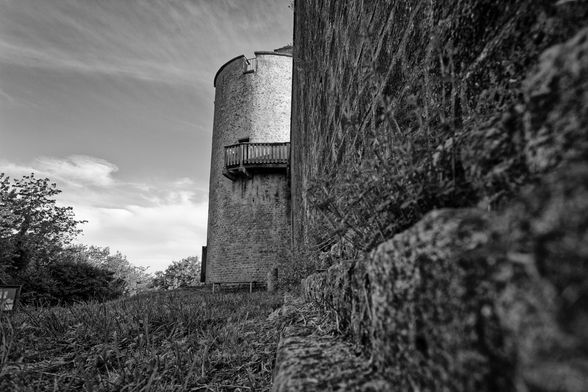 Black and White picture of the Tour of the east gate of Avenches, switzerland