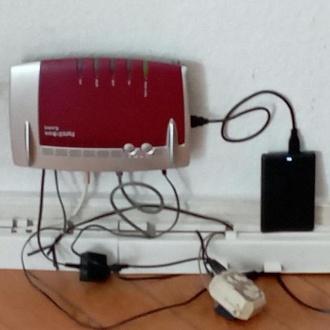 Fritz!Box 6490 Cable 
mit 
angeschlossener 
Toshiba Externer Harddisk 
DTP105 500 GB