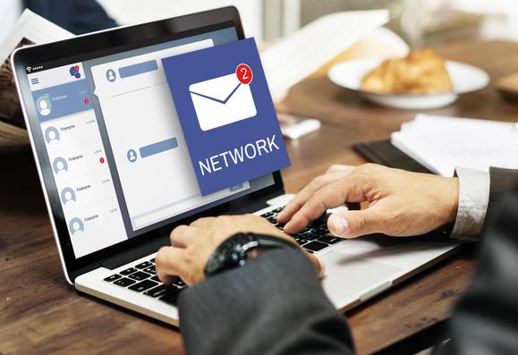 Fix Microsoft Outlook Email Issues - Get Me Human
