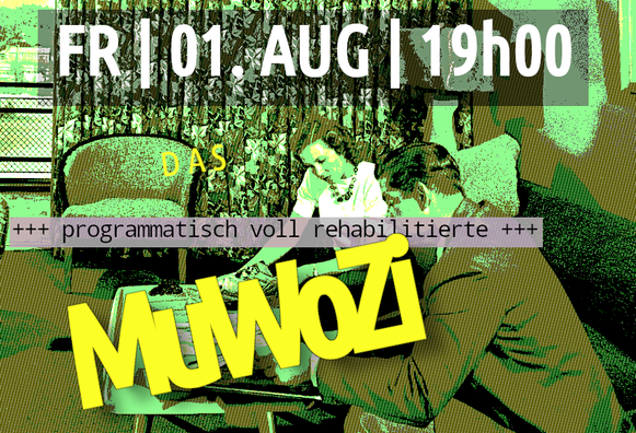 Frau und Mann auf Sofa in Zeitschriften blätternd. Älteres Foto mit Wartezimmeratmosphäre. 
Hinweis aufs nächste "Musikwohnzimmer" am 1. August um 19:00 Uhr.