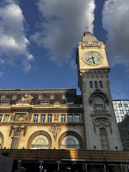 Gare de Lyon à Paris, tour de l’Horloge