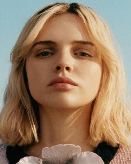Odessa Young est une actrice à suivre!